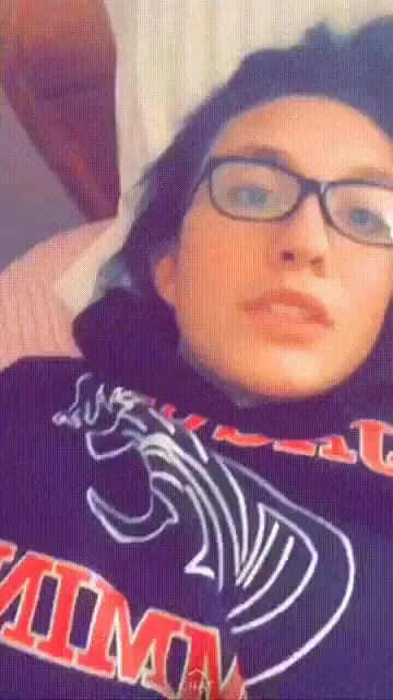 Flashing girl ?