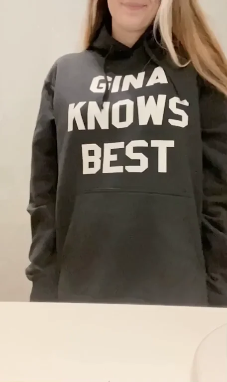 girls in oversized hoodies are adorable, aren’t they?
