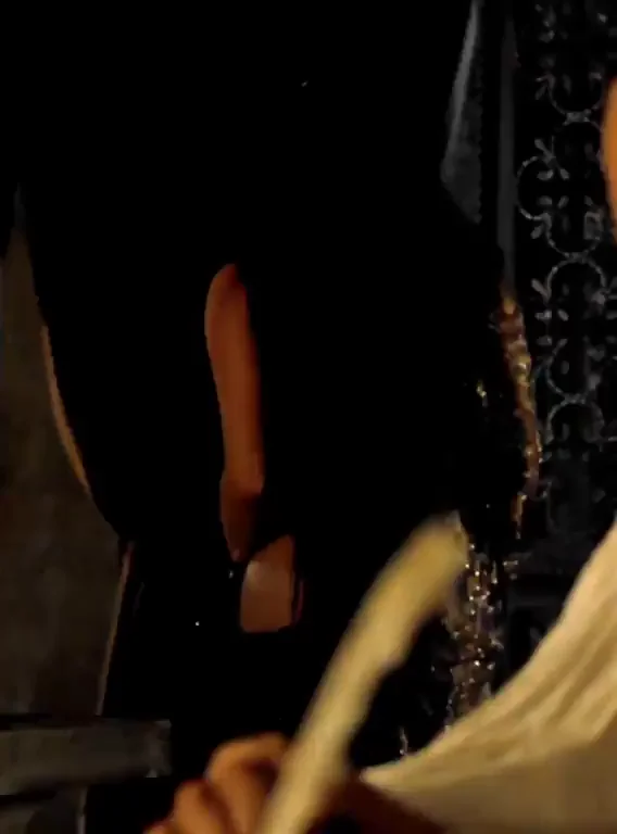 Lara Pulver's Tight Nude Tease in Da Vinci's Demons 😈🍑