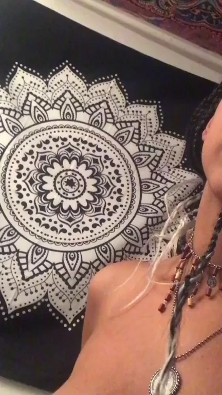 Pretty Amateur Boobs Tease? 😍🍈🍈