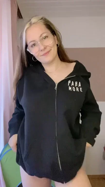 Hidden Tits & Ass Bigger Than You Thought 😈🍑💦