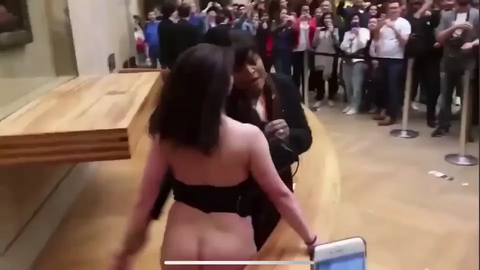 Trashy french protest