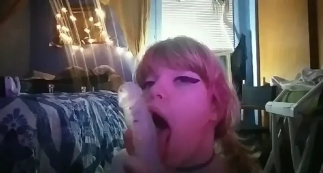 im a passionate cock sucker??