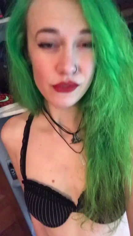 Happy Friday babes ?