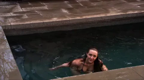 Madeline Zima's Steamy Naked Tease in Californication 💦🔥