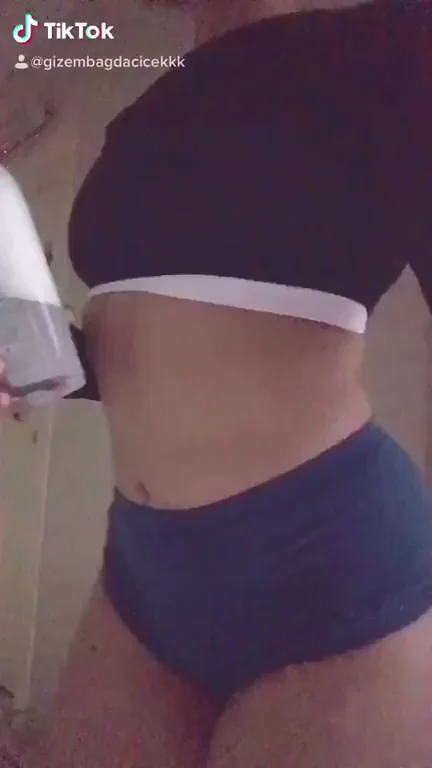 Thick Ebony Babe Teases in Tight Crop Top & Booty Shorts 🍑🔥