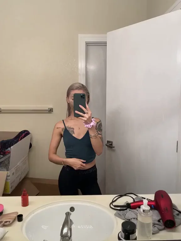 Petite Babe's Steamy Self-Love Mirror Tease 💋🔥