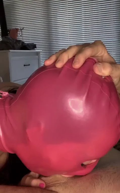Down Where This Slutty Balloon Belongs 💋🍆💦