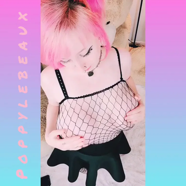 Throat Fuck My Pink-Haired Big Tit Slut! 💖🍆👅