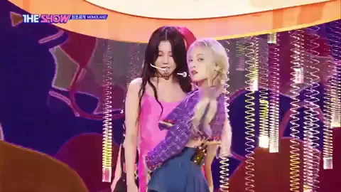 MOMOLAND Girls Tease in 'Ready Or Not' 😈💦 Kpop Fap Fuel