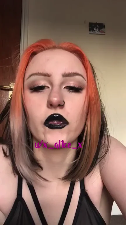 Can i be your goth gf ! ?