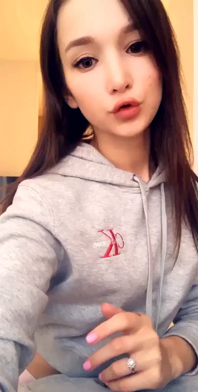 Ellie Leen Panty Peel & Pussy Finger Tease 😈💦