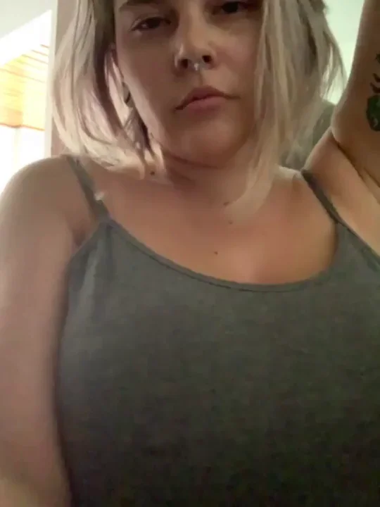 Blonde Slut Bouncing Her Massive 31J Naturals 🥵🍈🍈