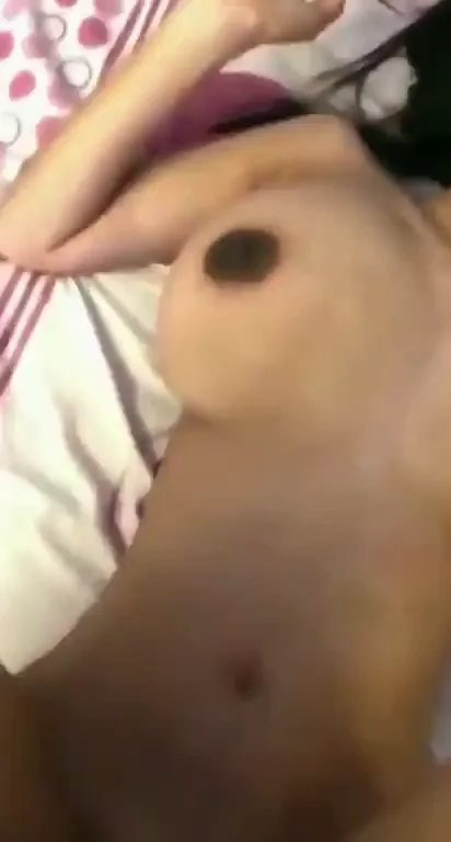 Asian cammer's big natural jiggle