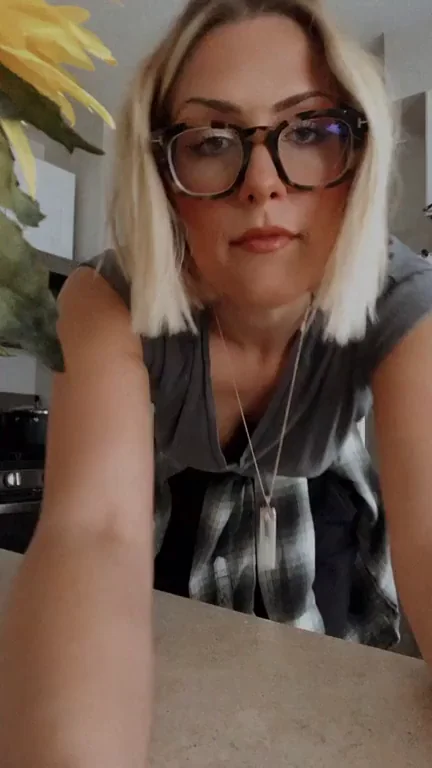 Quick Titty Flash Before Errands? 😏👅