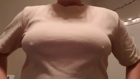 <3 I hope everyone enjoys my first ever titty drop <3