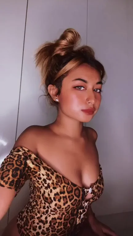 Deleted because someone said I was ugly... reuploaded because I love myself ?