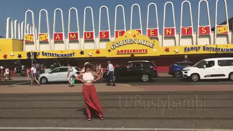[F]lashing my way through England. Can you guess where this place is? [oc] [GIF]