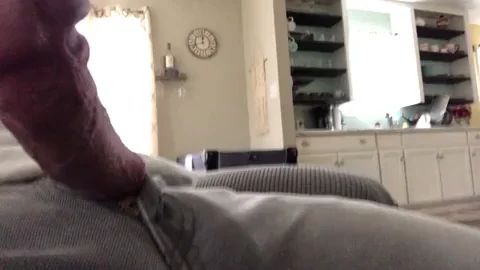 Watch my monster cock get big asf ??