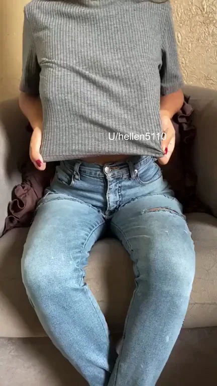 Hey Babe! Craving My Juicy Tits? Watch Me Flash 'Em! 🍈🍈