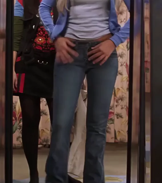Blake Lively panty plot in The Sisterhood of the Traveling Pants