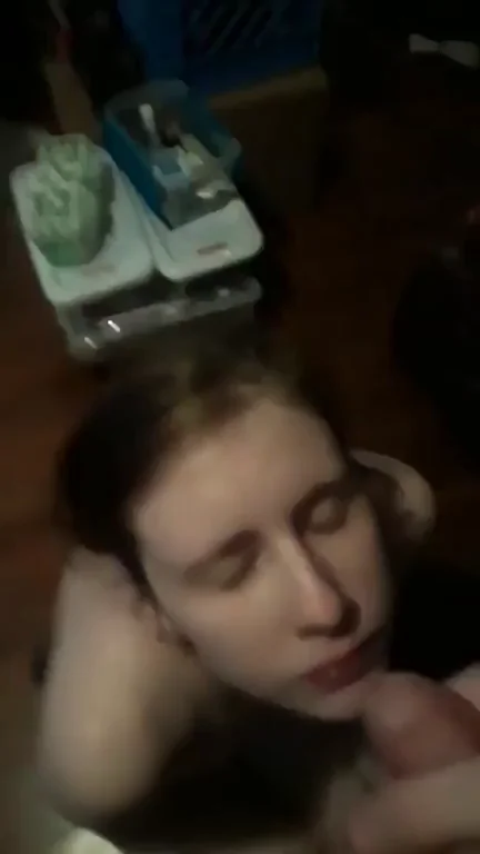 Amateur On Her Knees