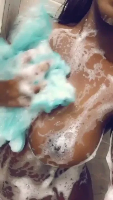 Bathtime fun :D