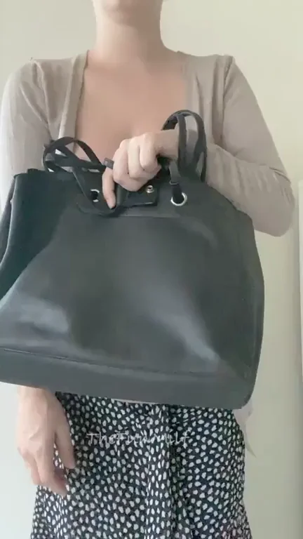Dare Ya! Pregnant Slut's Mall Tease in Open Cardy & Nip Slip 👅🤰🛍️