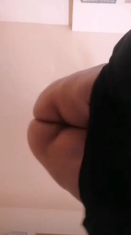 Curvy Babe Teases Facesitting with Her Juicy Ass (OC)