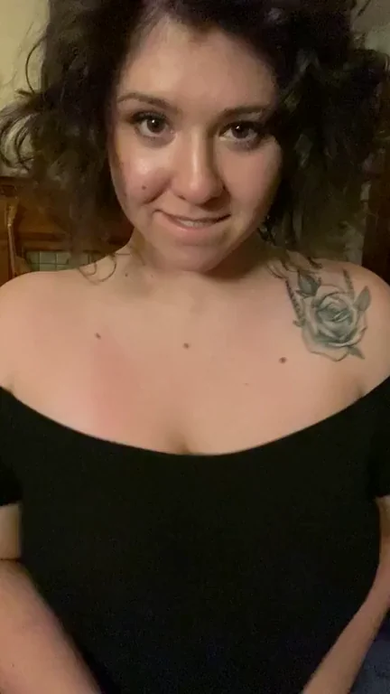 Vote Right or Left Titty? 🍒🔥 (Free Mega Link in Comments!)