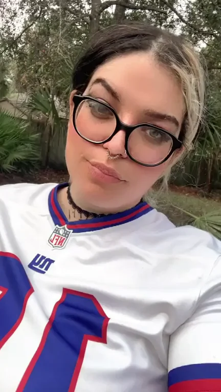Football and big titties. Name a more iconic duo?