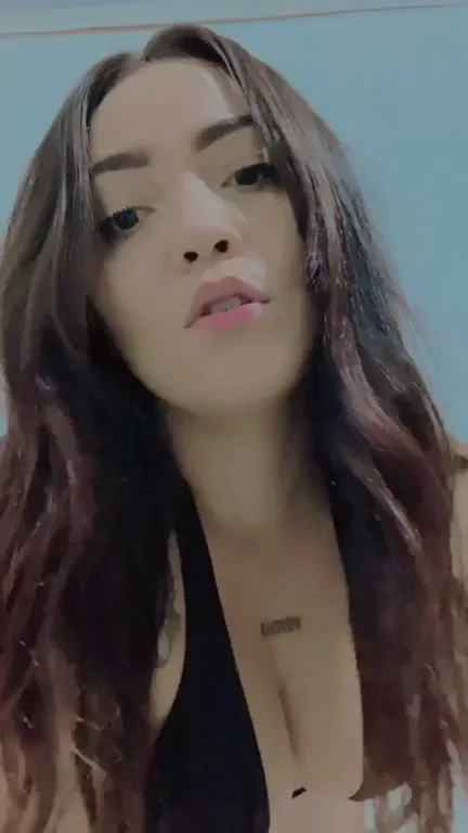 I wanna let one lucky Redditor cum on my ass multiple times ?