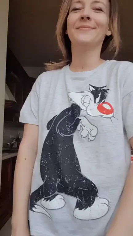 😼 My Slutty Nude Progression: From Tease Tee to Full Bare Pussy Flash 🔥
