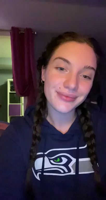 Come cheer the Seahawks on with me [F][OC]