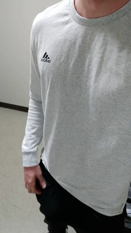 💪 Muscled Hunk Flexing Hard at the Gym 🔥 (M)