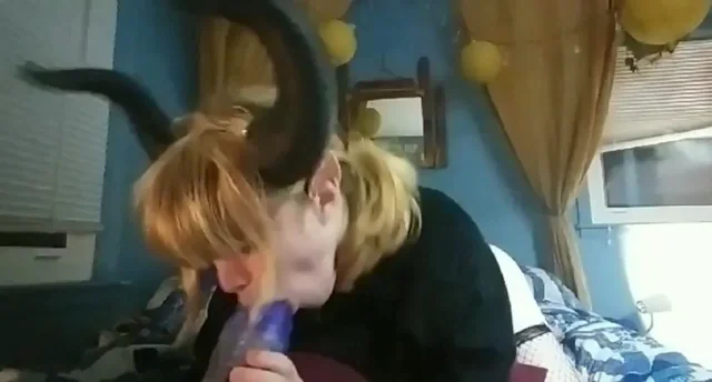 can you resist a sweet lil succubus???(oc)