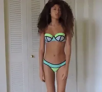 Perfect Ebony Swimsuit Booty (II)