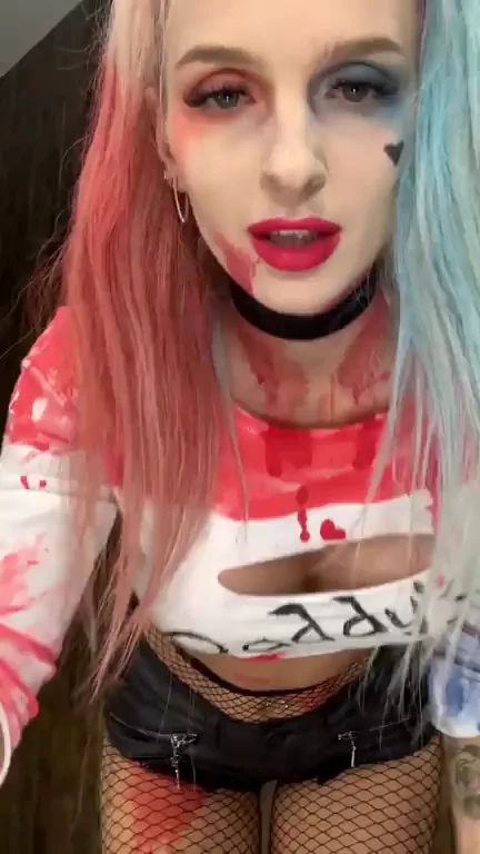 hi!! daddy's lil monster ))) do you want cum on my face daddy?