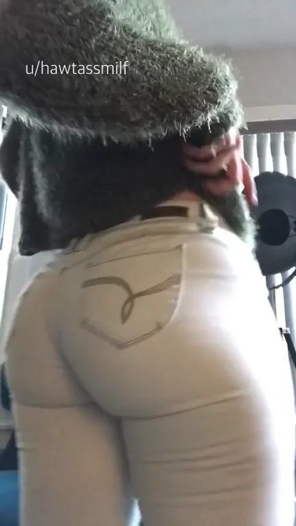 I must admit, my ass is the biggest reason I was given the tag MILF ??????