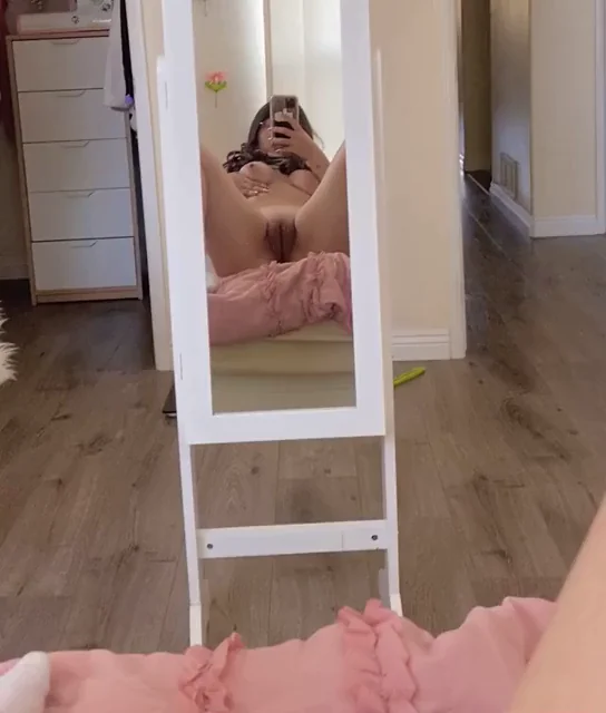 Juicy Tits & Puffy Pussy Mirror Tease 🍈🍑
