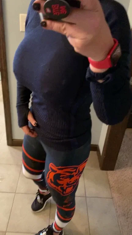 🏈 Football Slut's Naughty Leggings Flash 🔥