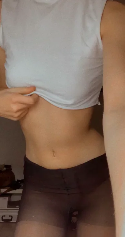Cute 18yo Teeny Drops a Tiny Pussy Peek 💦😈