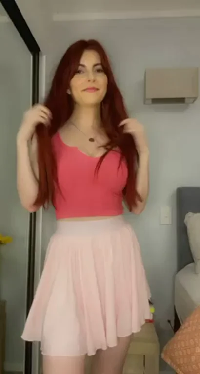Insecure Redhead's Reddit Glow-Up: Stacked Tits & Juicy Ass Tease 💋🍑