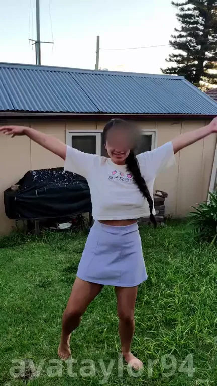 What do you think of my cartwheels? What about my tits? ?