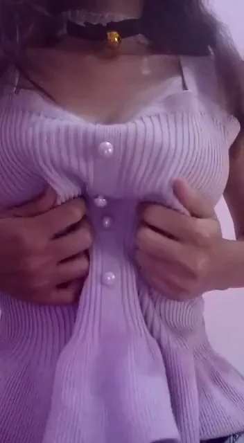Bouncy teen boobies