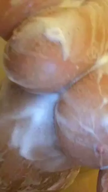 Can we I some dick peasseeeee between these fun bags sc in comments