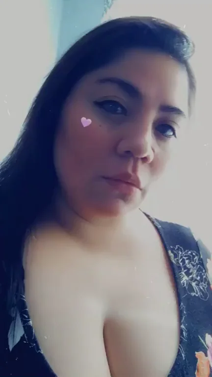 Bouncy cleavage to go...