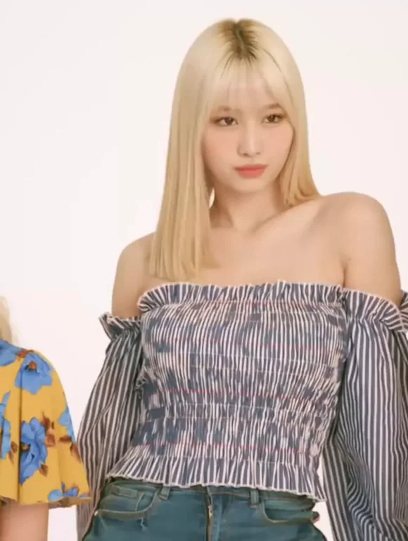 Twice Momo's Slutty Off-Shoulder Tease