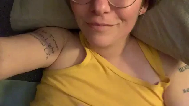 Finger licking good!! 42 (f) btw