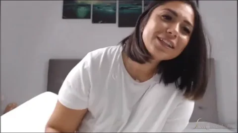 Chick's Mind-Blowing Saggy Tits on Full Display